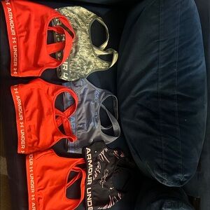 🎽🎽🎽 Under Armour Sports Bras 6 Total
